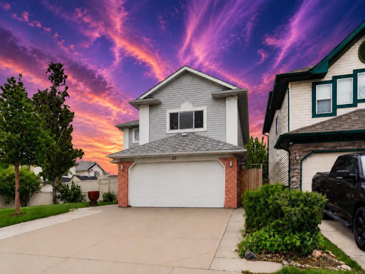 67 Douglas Ridge View SE Calgary AB T2Z 3C3 | MLS #A2343242 MLS #A2343242 image #0
