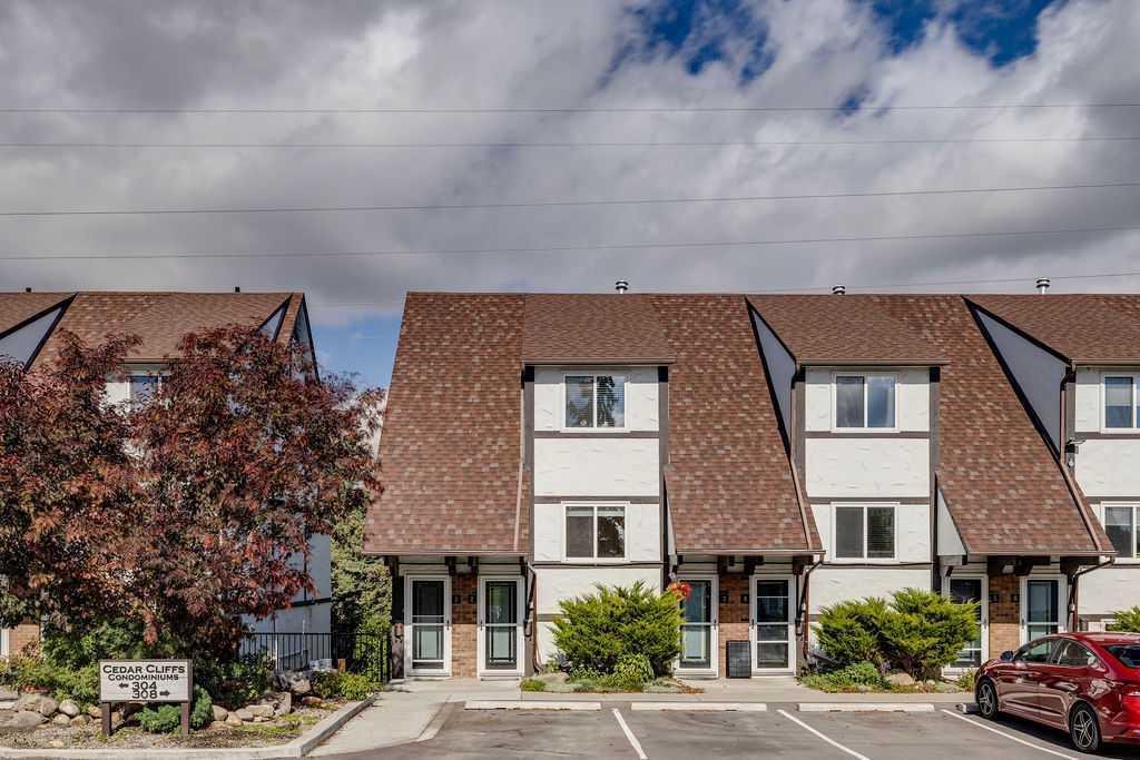 2, 308 Cedar Crescent SW Calgary AB T3C 2Y8 | MLS #A2344266 MLS #A2344266 image #0