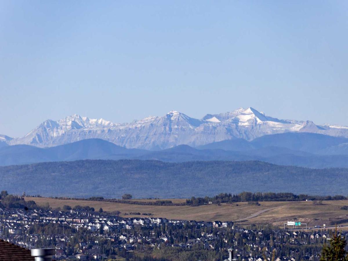 1305, 1010 Arbour Lake Road NW Calgary AB T3G 4Y8 | MLS #A2346333 MLS #A2346333 image #0