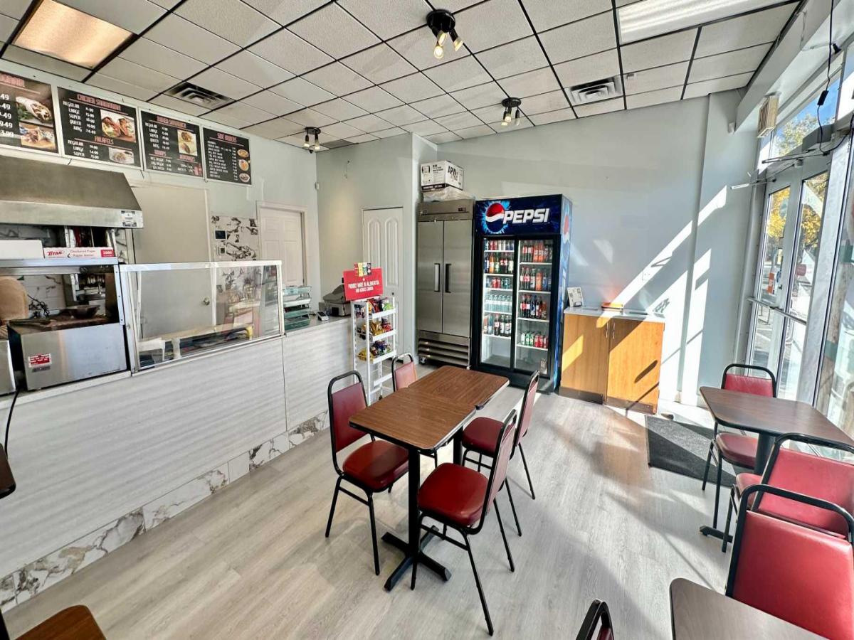 Calgary AB | MLS #A2346388 MLS #A2346388 image #0