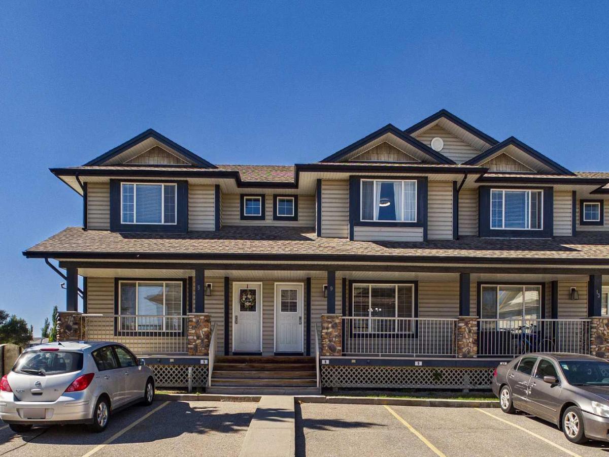 9 Citadel Point NW Calgary AB T3G 5L2 | MLS #A2346852 MLS #A2346852 image #0