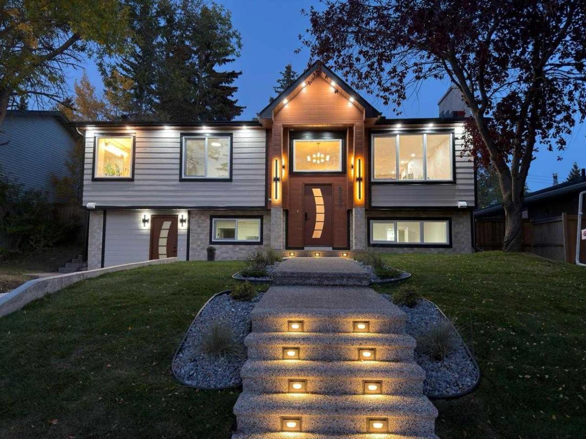 6208 Dalton Drive NW Calgary AB T3A 1E3 | MLS #A2347715 MLS #A2347715 image #0