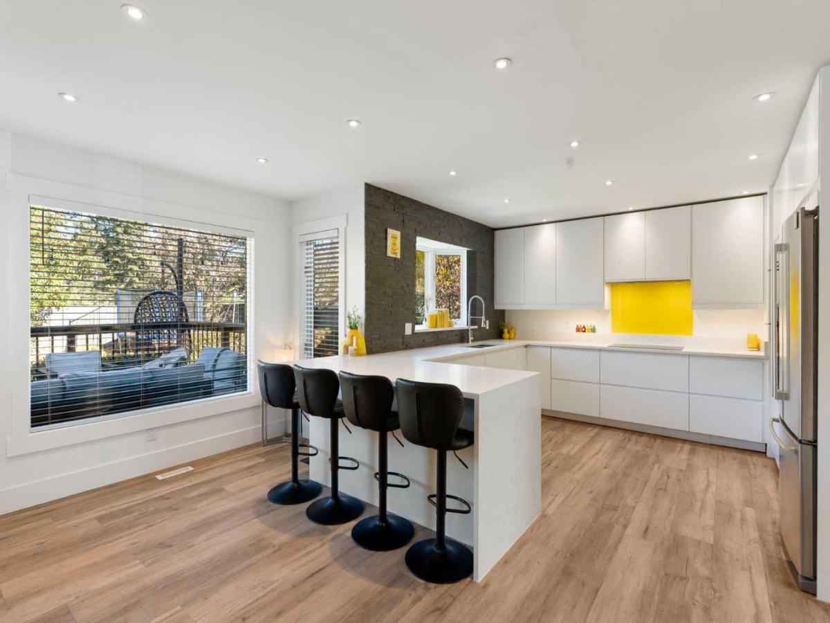 127 Edgewood Drive NW Calgary AB T3A 2T3 | MLS #A2350763 MLS #A2350763 image #0