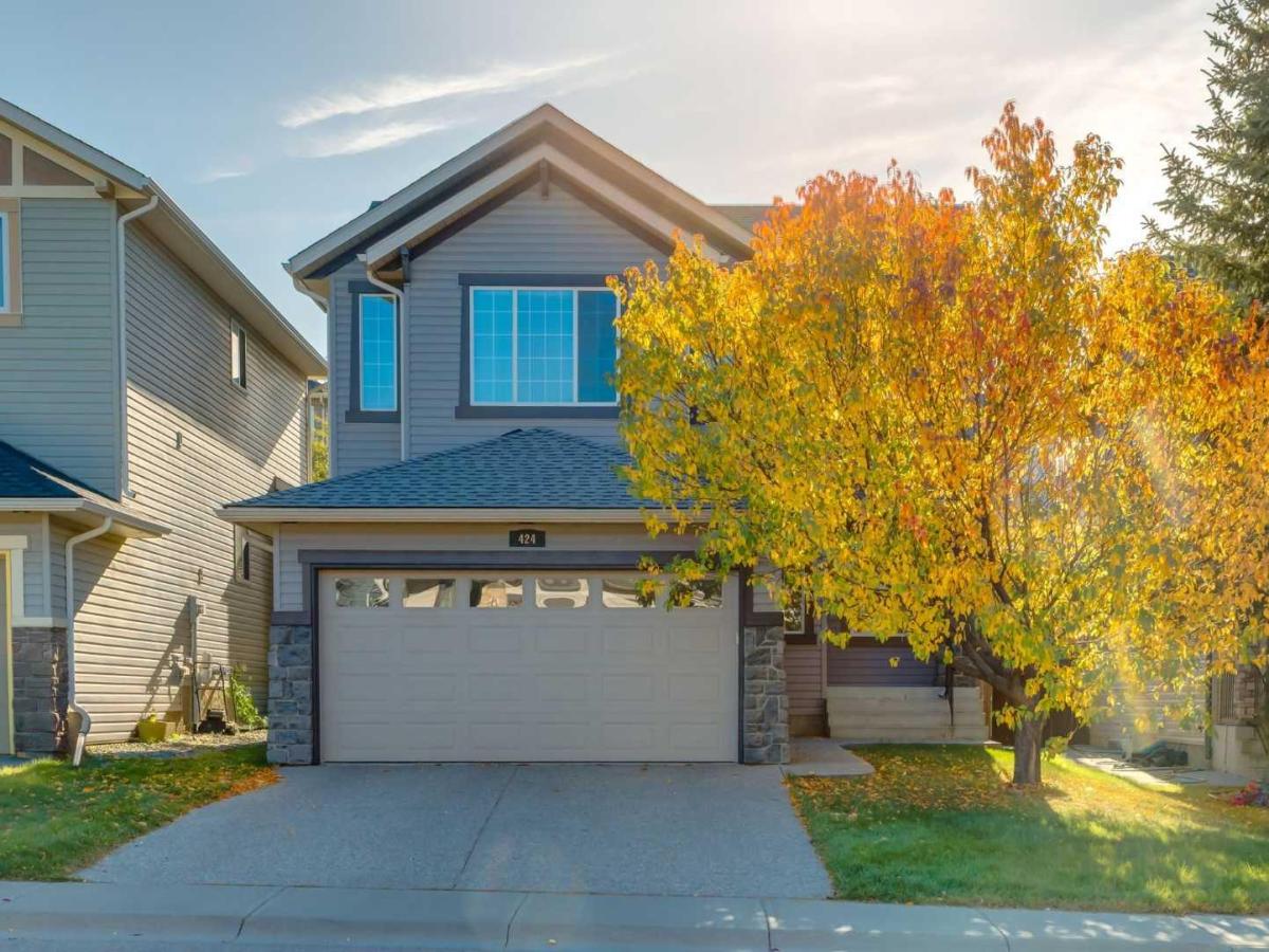 424 Hidden Creek Boulevard NW Calgary AB T3K 6J1 | MLS #A2350920 MLS #A2350920 image #0
