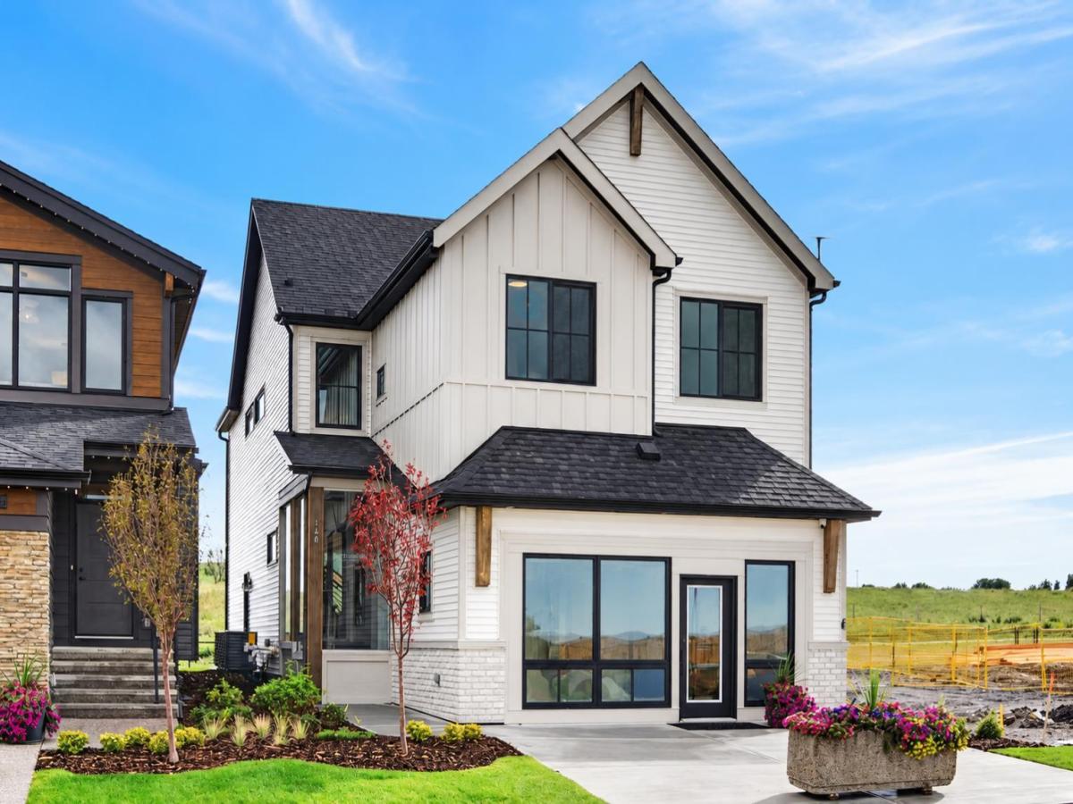 140 Fireside Close Cochrane AB T4C 0R4 | MLS #A2351165 MLS #A2351165 image #0