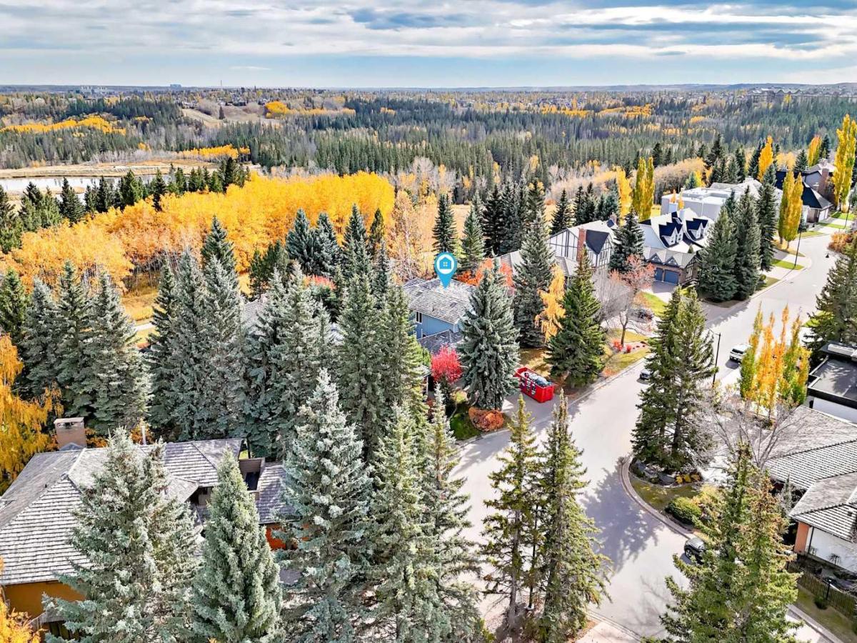 120 Woodacres Drive SW Calgary AB T2W 4Z8 | MLS #A2351743 MLS #A2351743 image #0