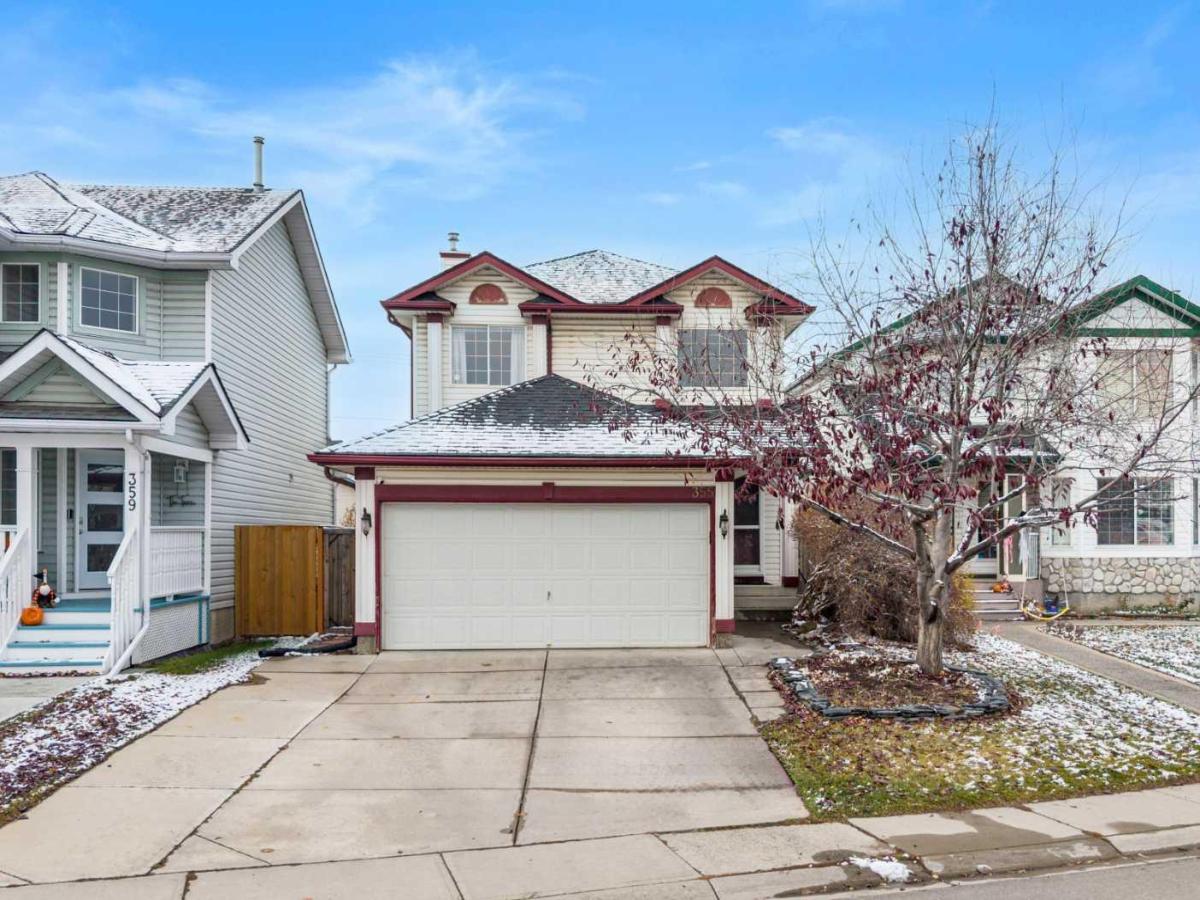 355 Mt Apex Green SE Calgary AB T2Z 3B8 | MLS #A2352217 MLS #A2352217 image #0