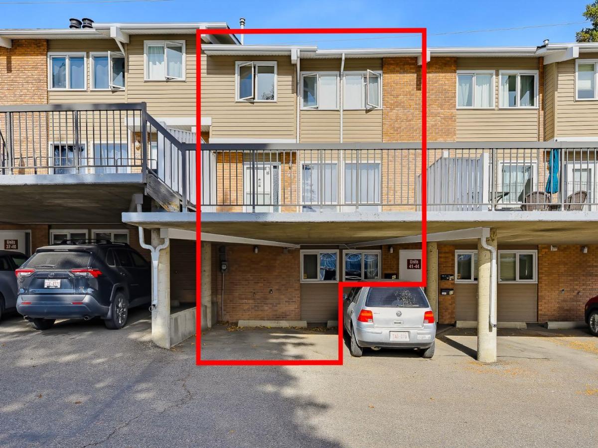Calgary Homes for Sale from $300k to $400k MLS #A2352747 image #0
