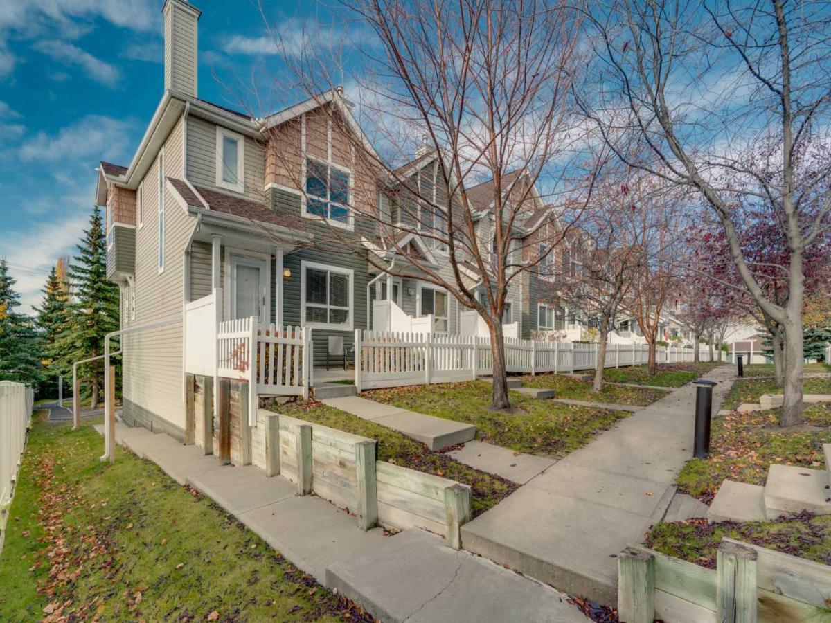60 Tuscany Court NW Calgary AB T3L 2Z1 | MLS #A2352946 MLS #A2352946 image #0