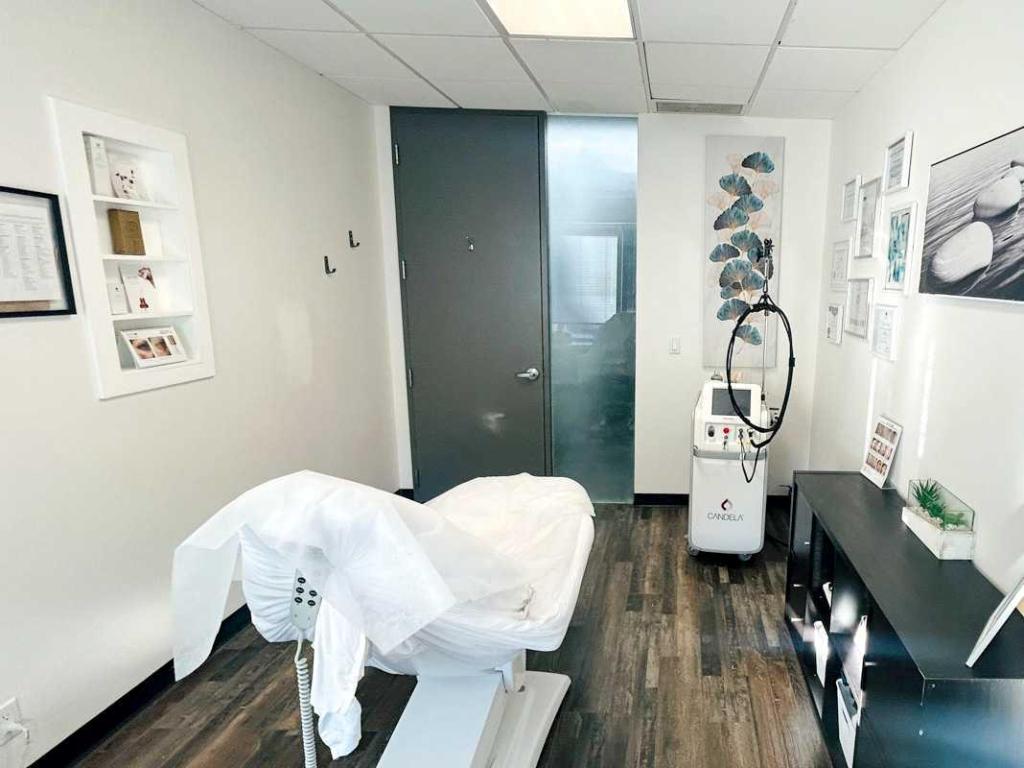 201, 1029 17 Avenue SW Calgary AB T2T 0A9 | MLS #A2353050 MLS #A2353050 image #0