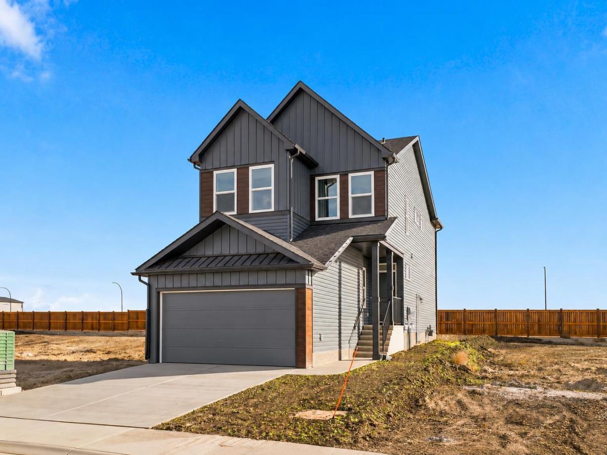 90 Rosemary Gardens SE Calgary AB T3S 1B2 | MLS #A2353215 MLS #A2353215 image #0