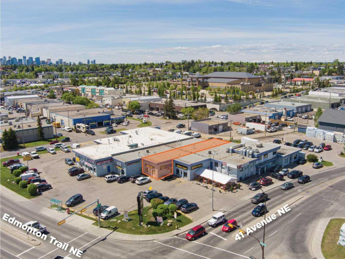 4139 Edmonton Trail NE Calgary AB T2E 2M7 | MLS #A2353517 MLS #A2353517 image #0