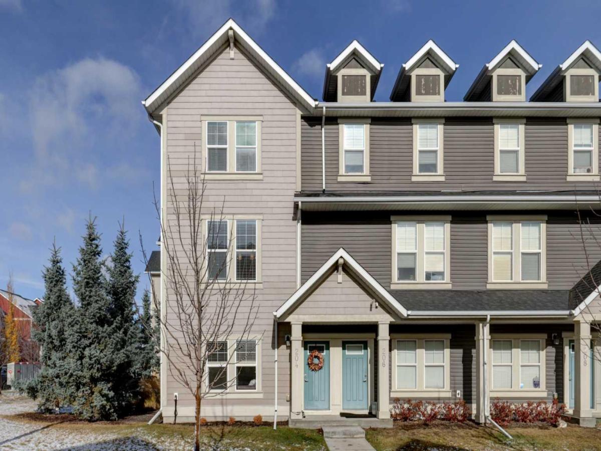 204 South Point Park SW Airdrie AB T4B5C3 | MLS #A2354153 MLS #A2354153 image #0
