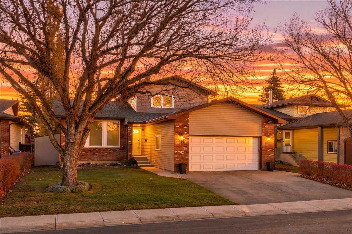 144 Bernard Way NW Calgary AB T3K 2E9 | MLS #A2354322 MLS #A2354322 image #0
