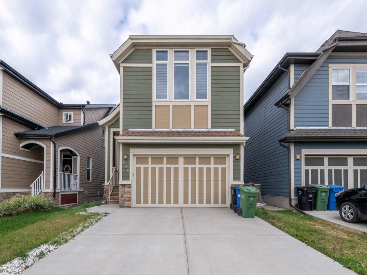 158 Mahogany Passage SE Calgary AB T3M 2K4 | MLS #A2355539 MLS #A2355539 image #0