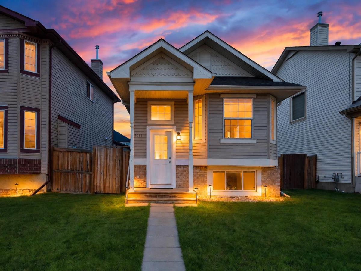 1081 Taradale Drive NE Calgary AB T3J 0A5 | MLS #A2355543 MLS #A2355543 image #0