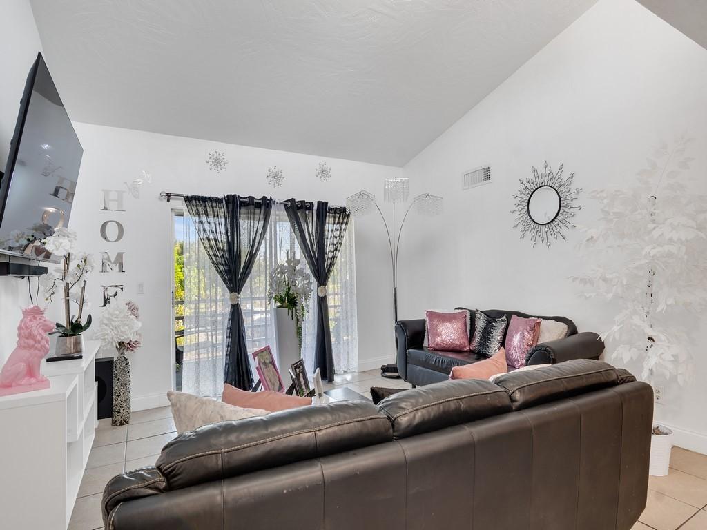 MLS #290095 image #0