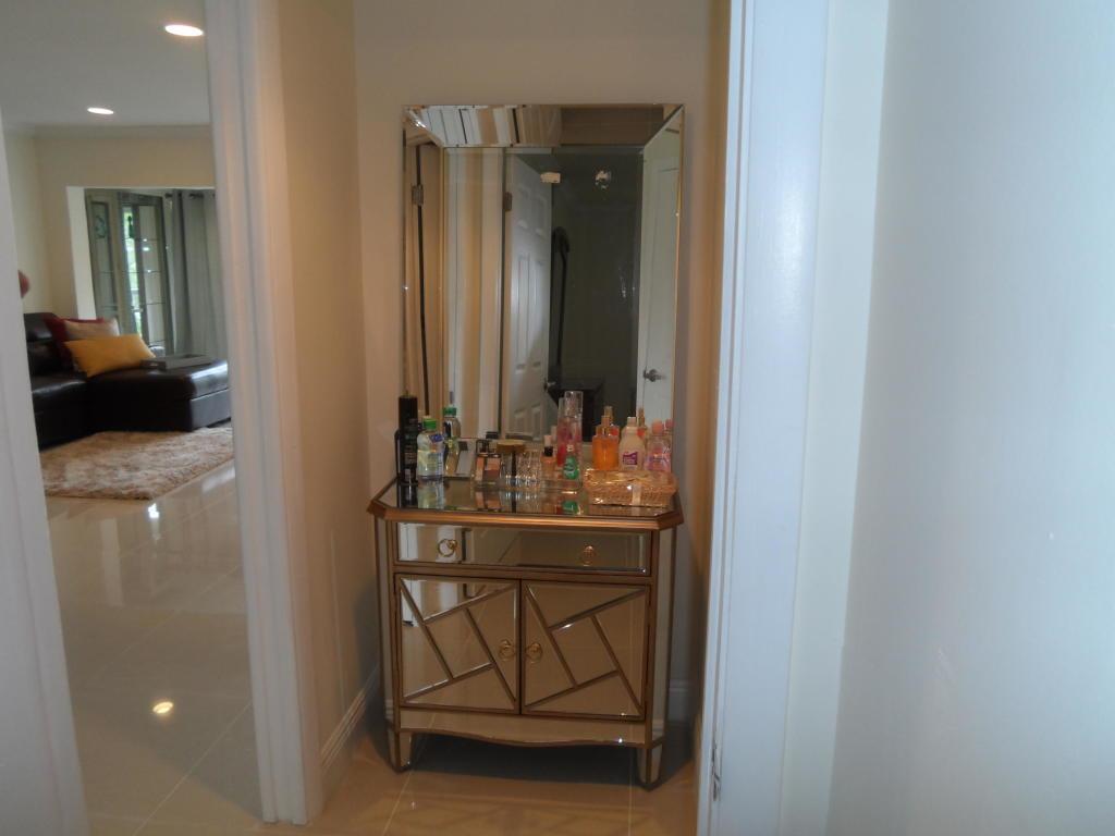 MLS #RX-10583338 image #0