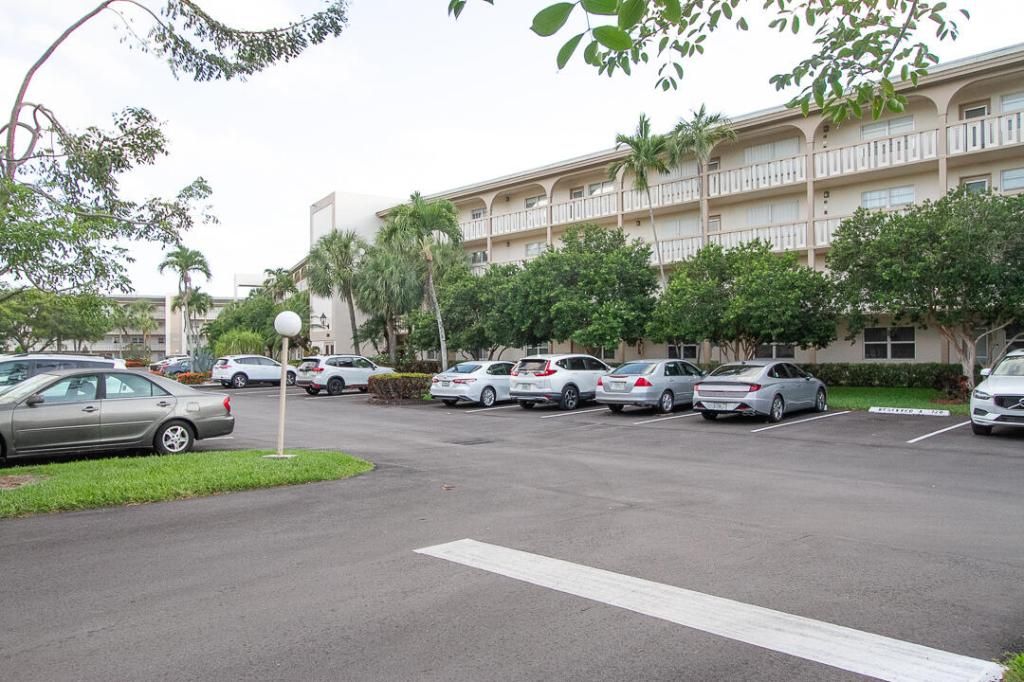 MLS #RX-10893807 image #0
