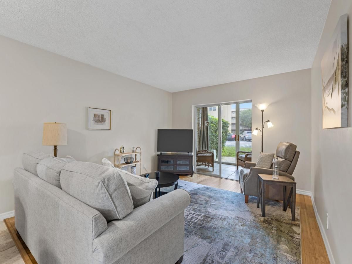 MLS #RX-10951888 image #0