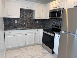 MLS #RX-10968377 image #0