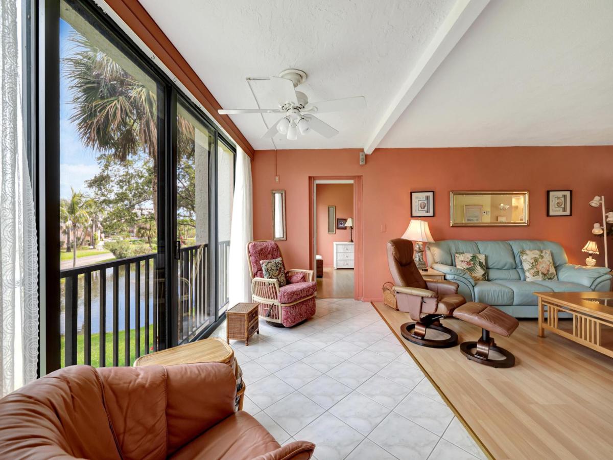 MLS #RX-10988954 image #0