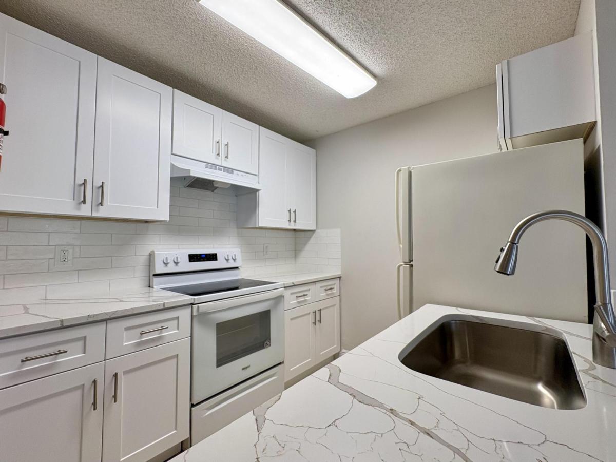 MLS #RX-11016635 image #0