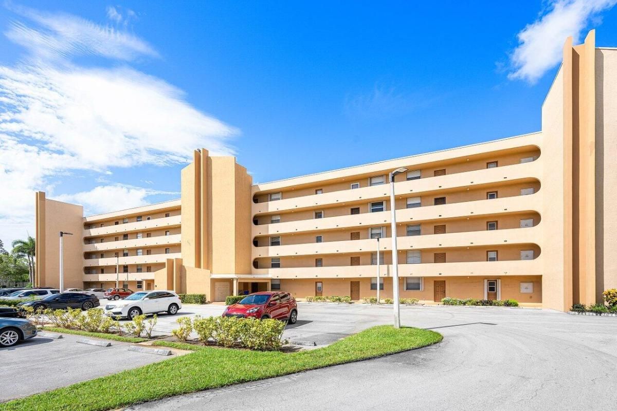 MLS #RX-11016695 image #0