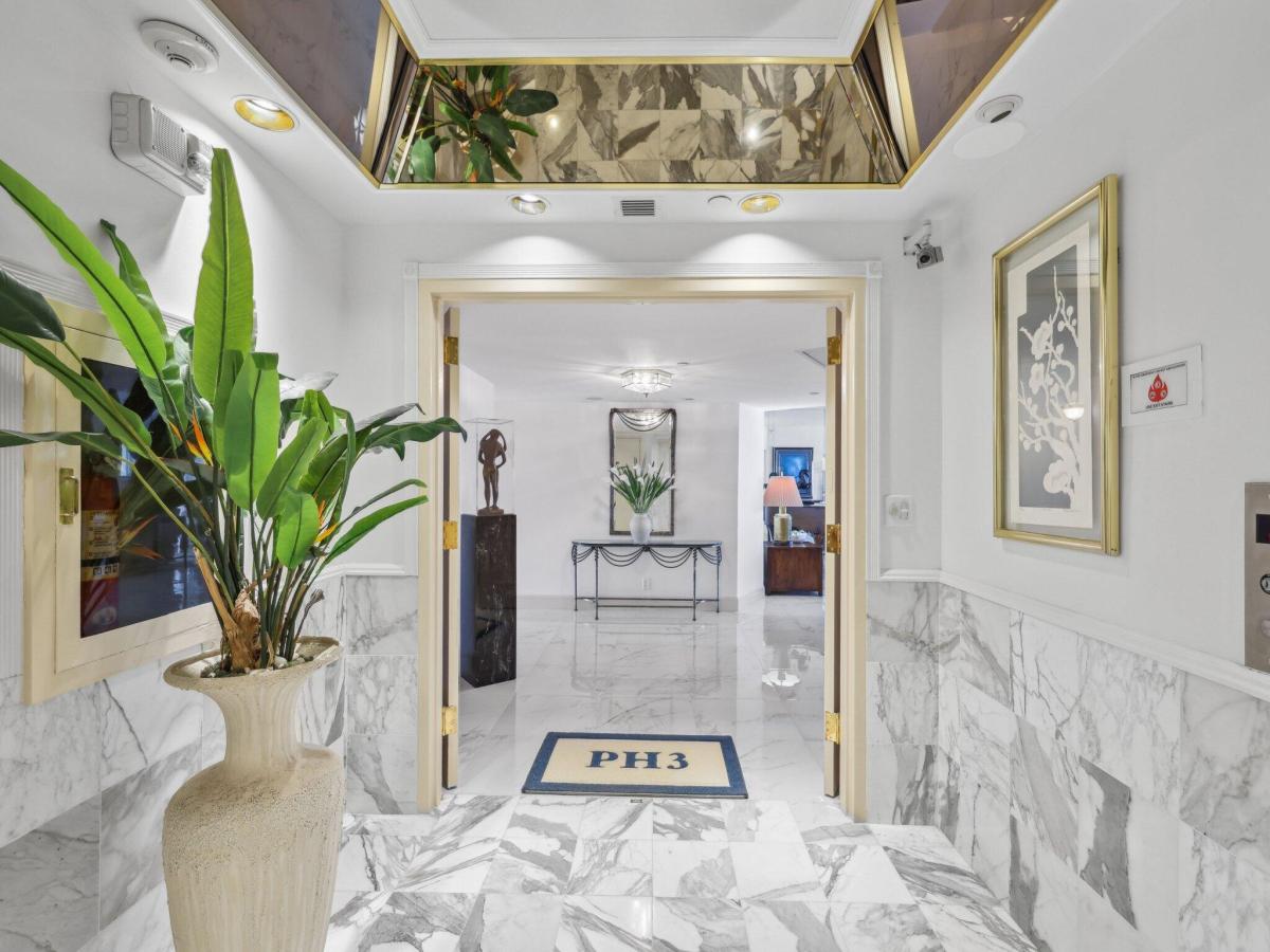 MLS #RX-11031732 image #0