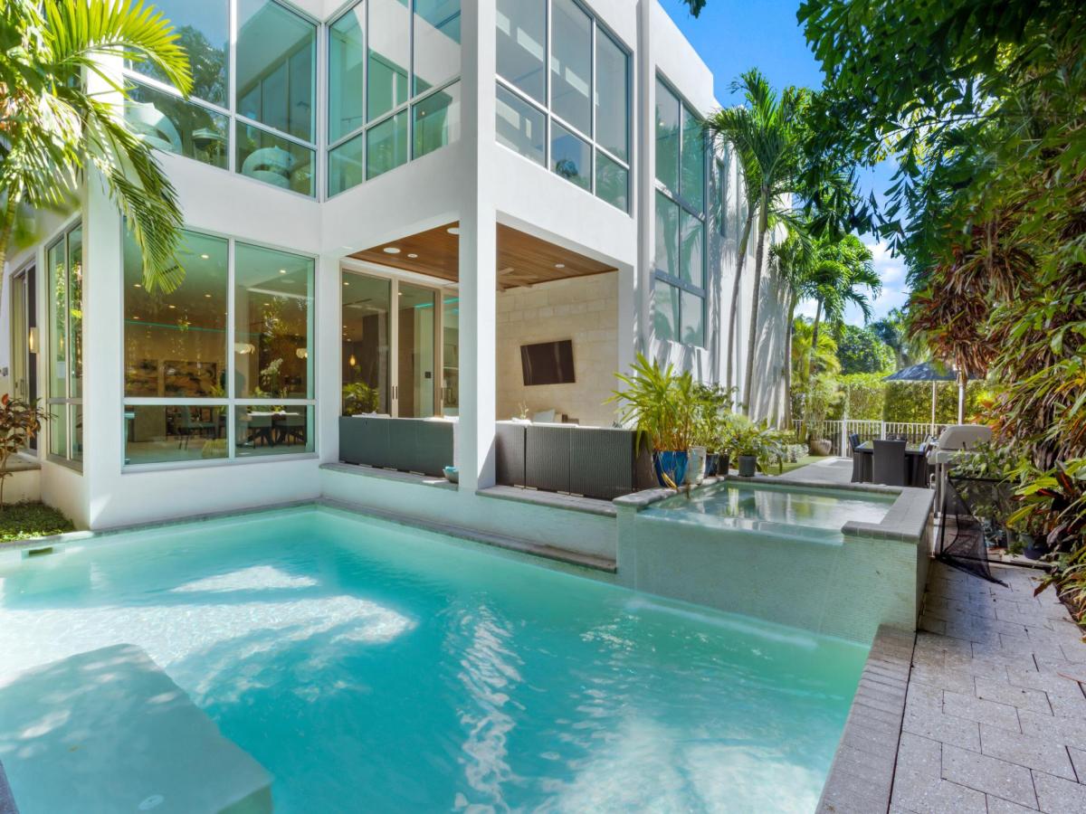 MLS #RX-11040315 image #0