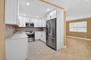 MLS #RX-11041507 image #0
