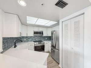 MLS #RX-11042917 image #0