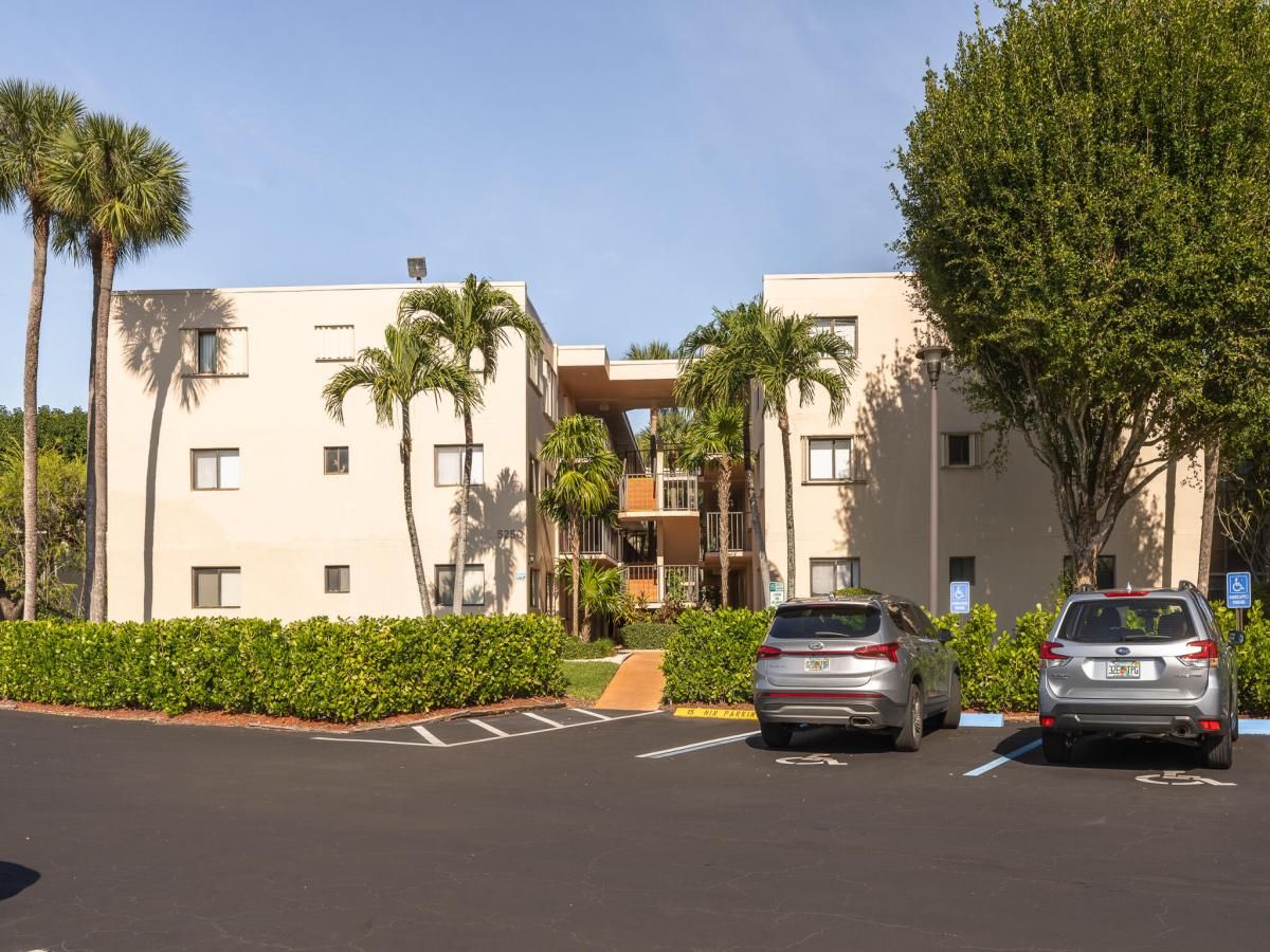 MLS #RX-11043937 image #0
