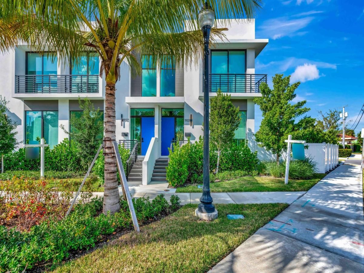 MLS #RX-11045575 image #0