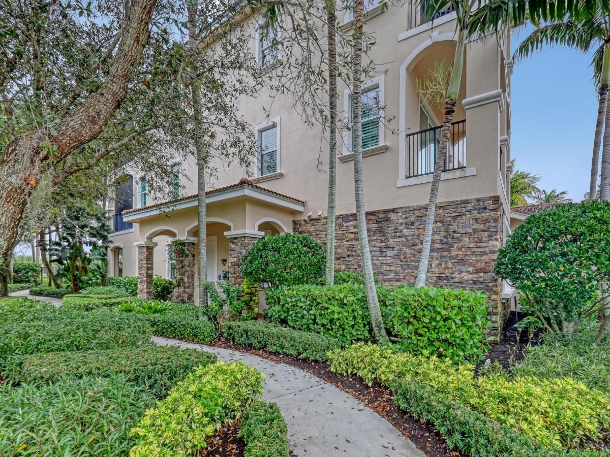 MLS #RX-11053285 image #0