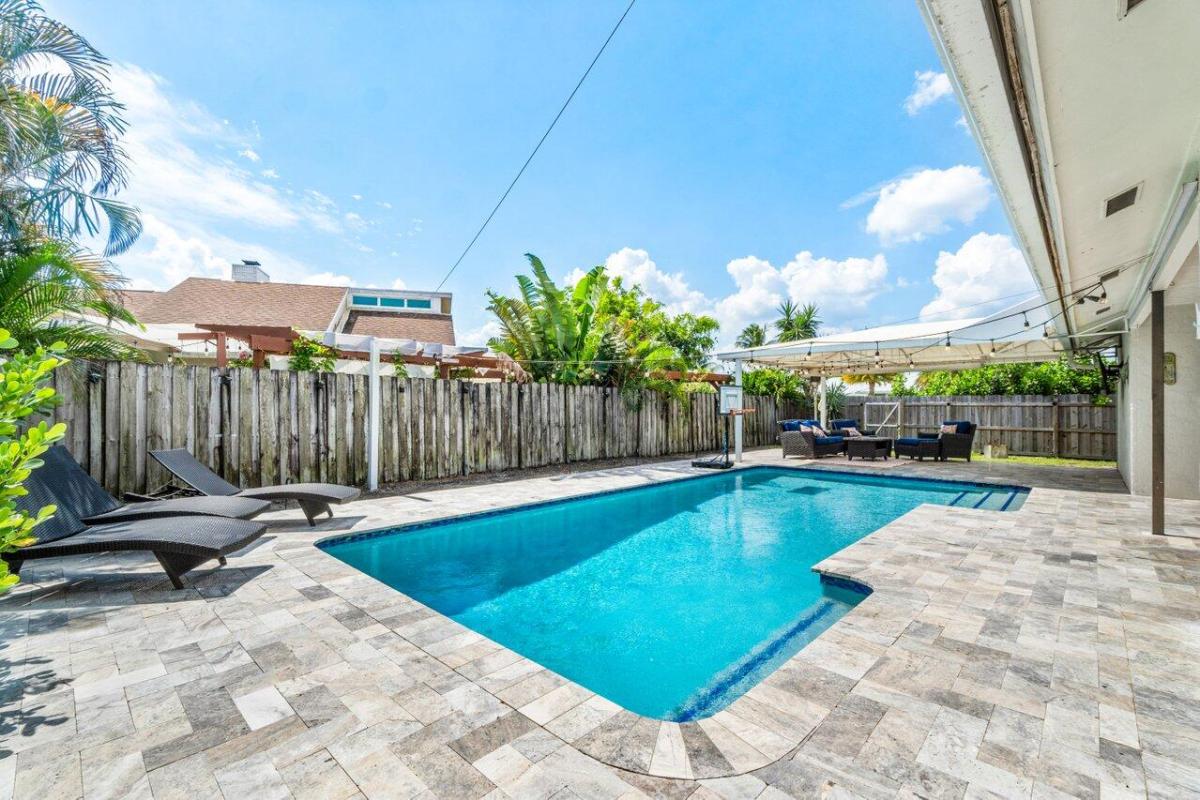 MLS #RX-11058629 image #0