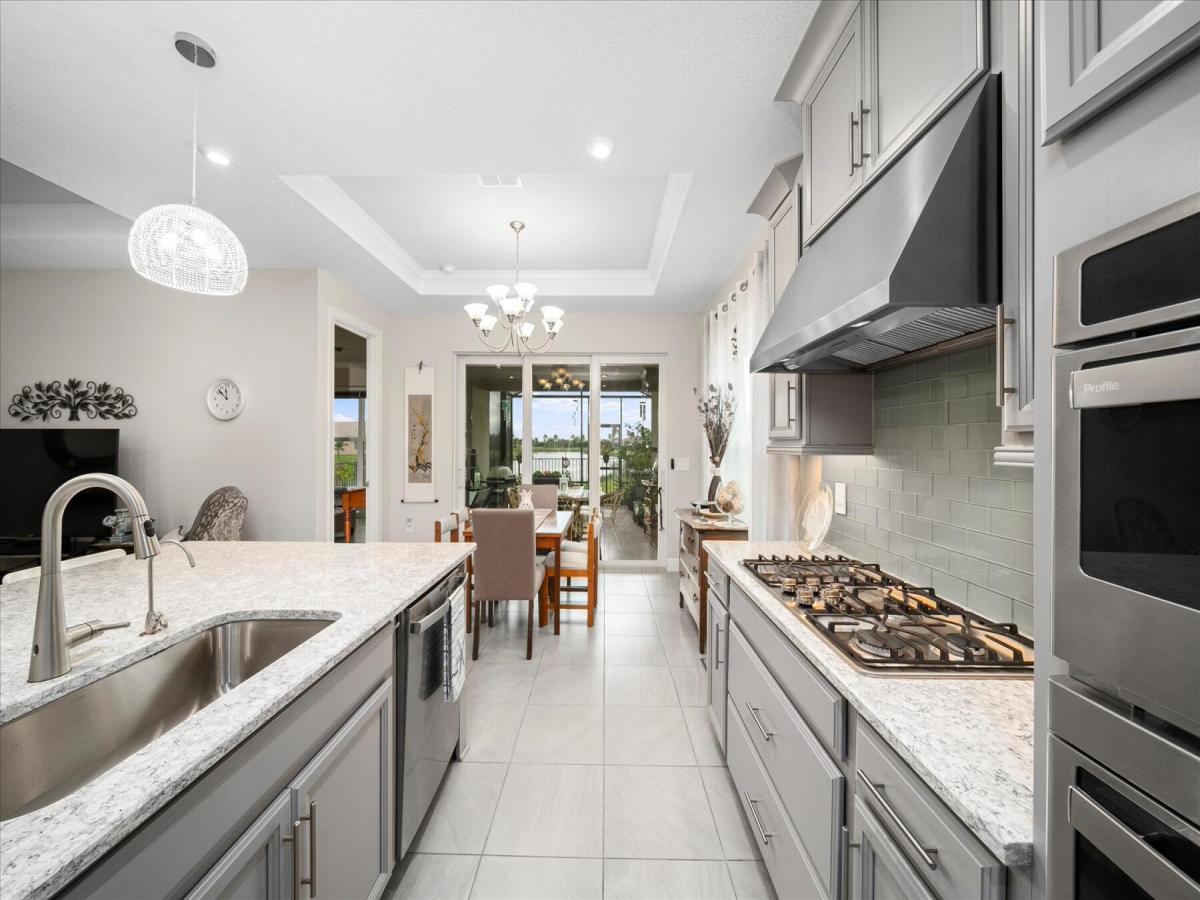 MLS #RX-11060275 image #0