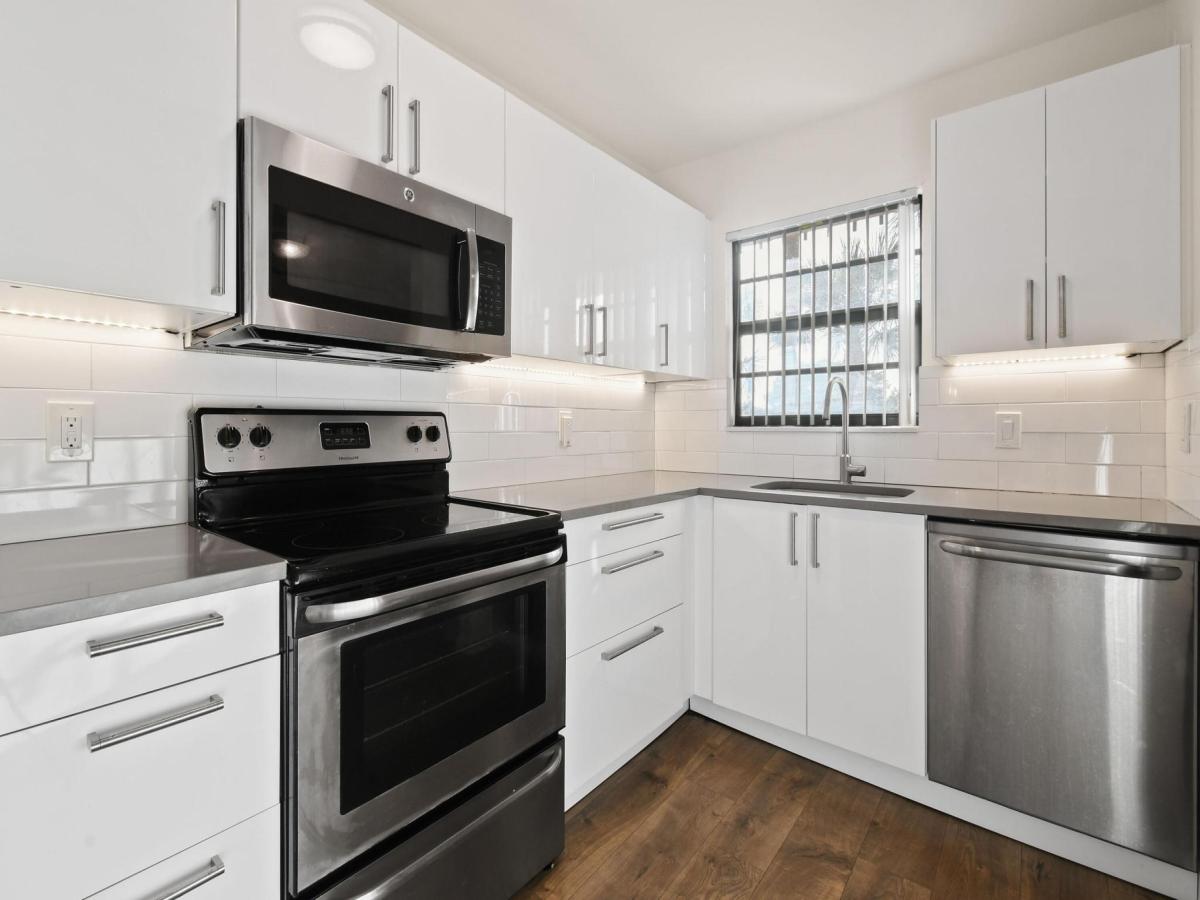 MLS #RX-11063000 image #0