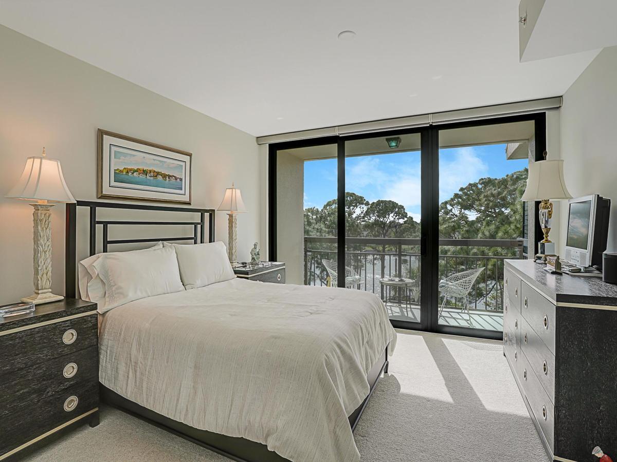 MLS #RX-11065768 image #0