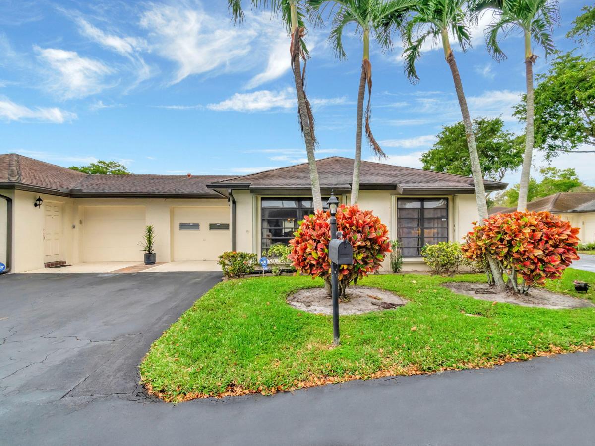 MLS #RX-11065779 image #0