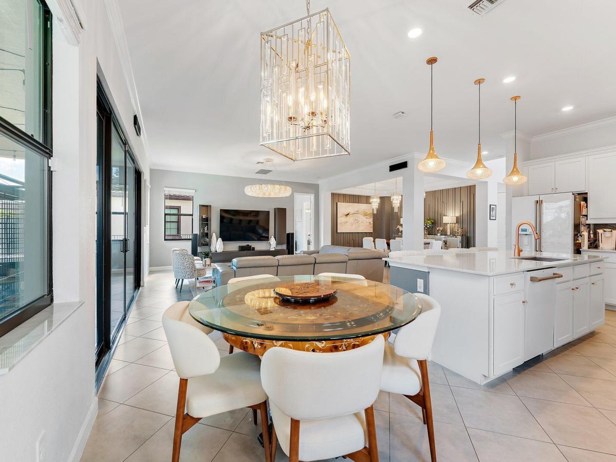 MLS #RX-11066601 image #0