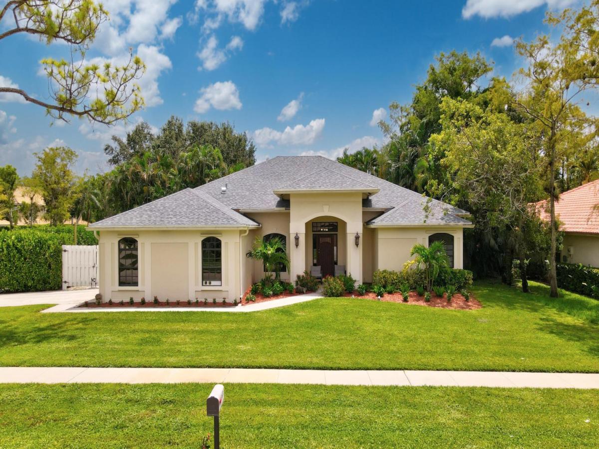 MLS #RX-11067100 image #0