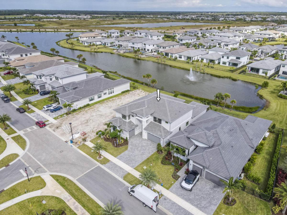 MLS #RX-11068373 image #0