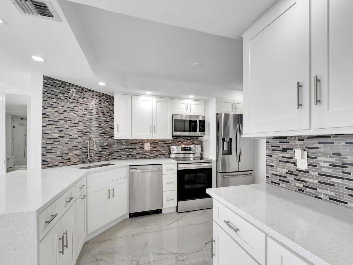 MLS #RX-11068967 image #0