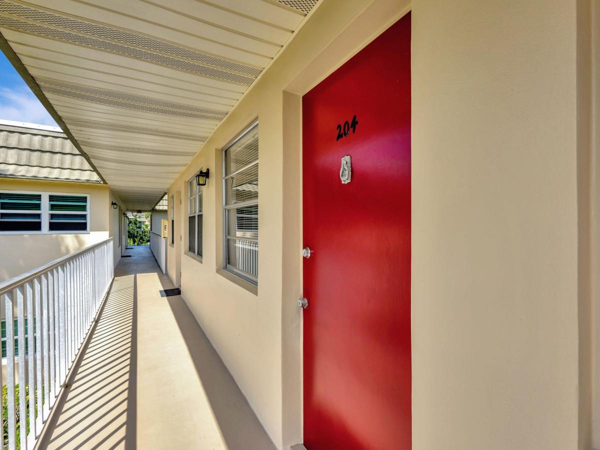 MLS #RX-11070230 image #0