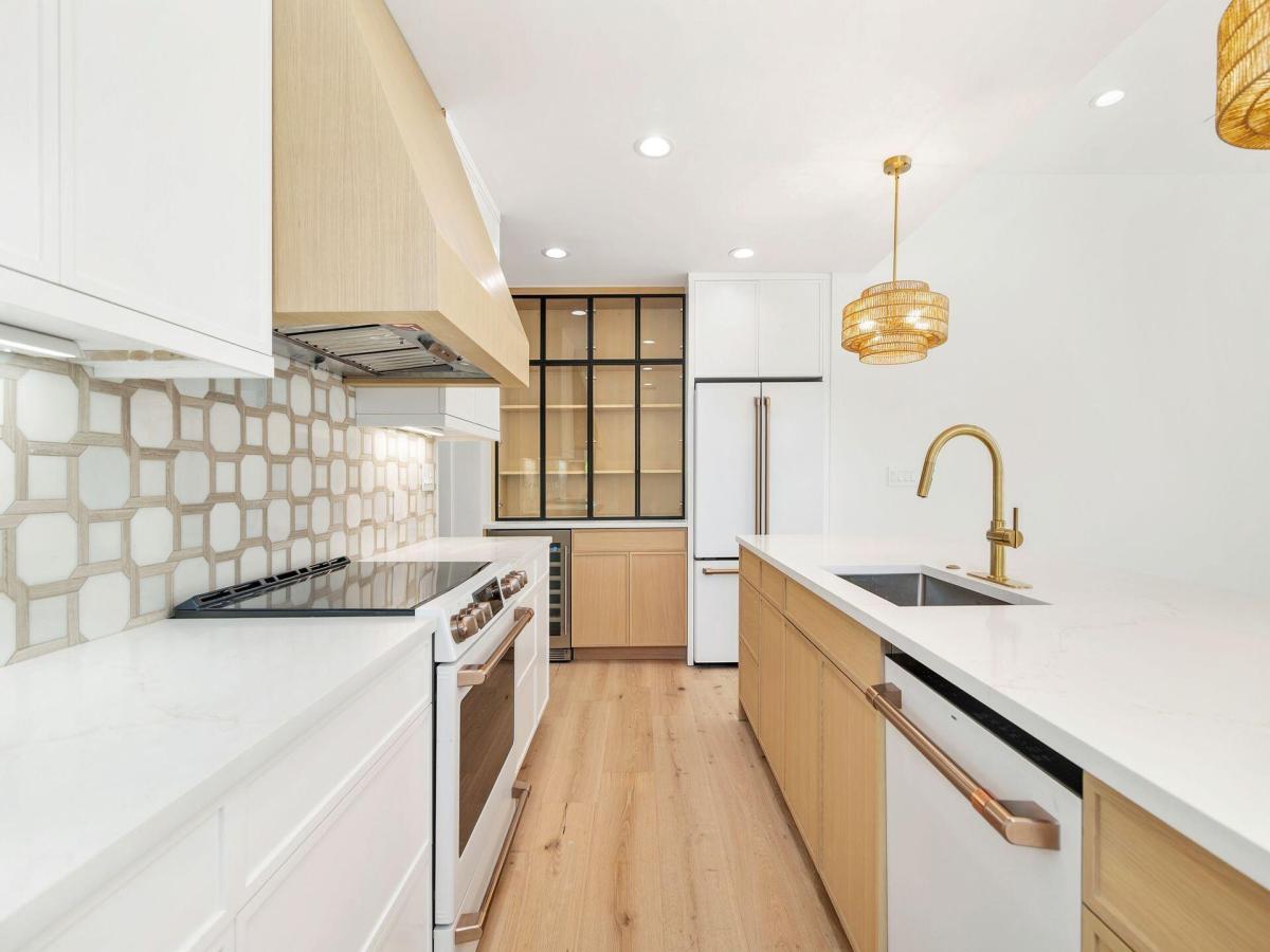 MLS #RX-11072173 image #0