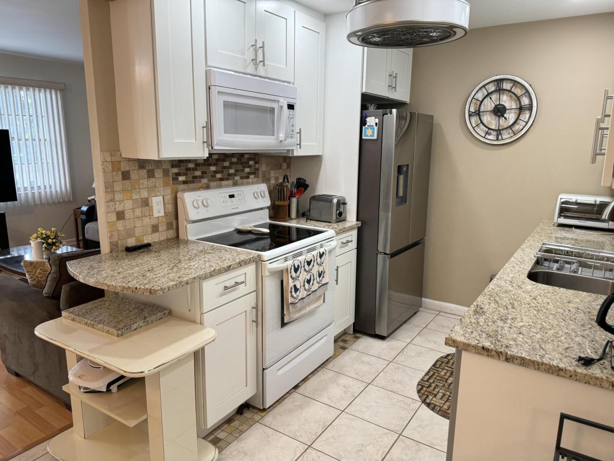 MLS #RX-11078513 image #0