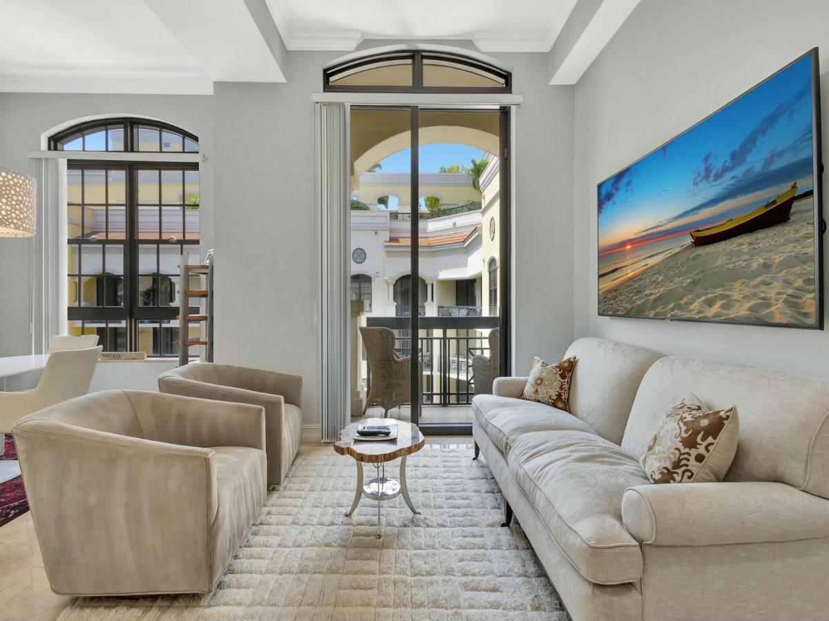 MLS #RX-11078903 image #0