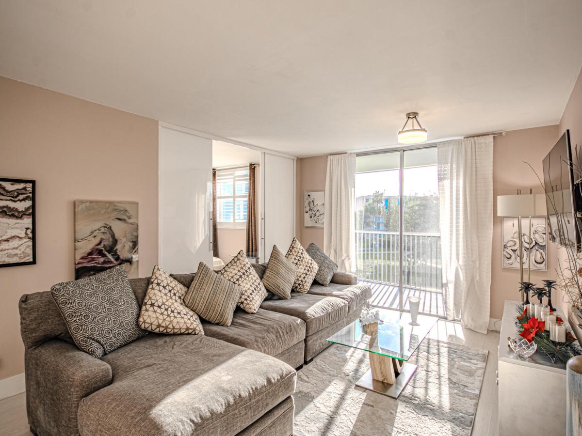 MLS #RX-11080893 image #0