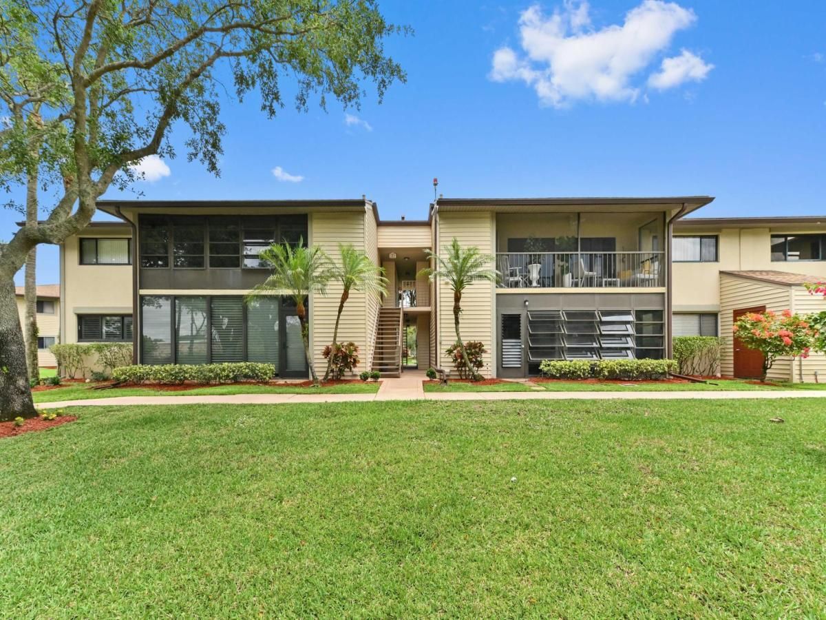 MLS #RX-10881938 image #0